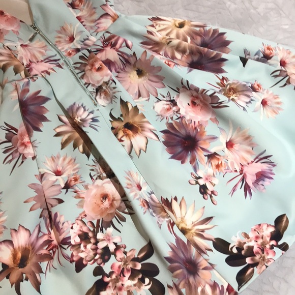 Womens Special Occasion Dress - Picture 7 of 10